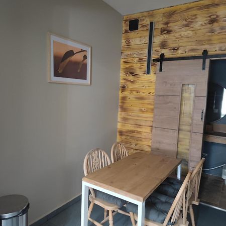 Villa Leone Terminus Dunkirk Bagian luar foto